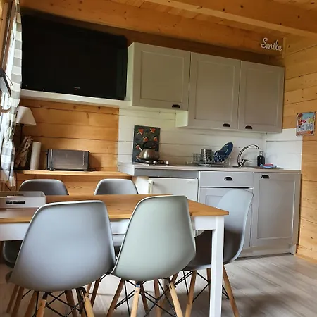 بيت للعطل Sjesta -domki Letniskowe