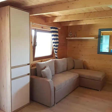 Holiday home Sjesta -domki Letniskowe *