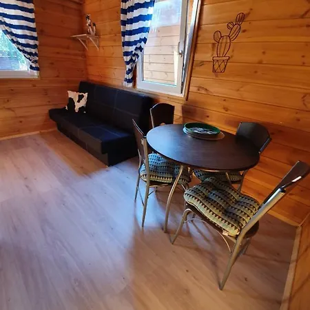 Dom wakacyjny Sjesta -domki Letniskowe