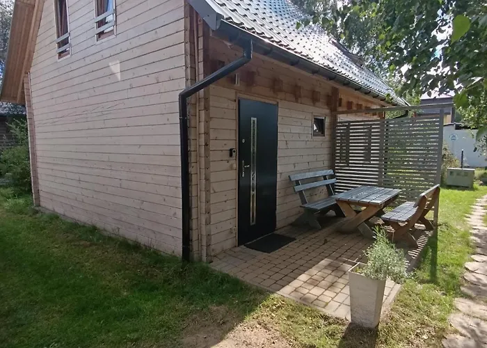 Sjesta -domki Letniskowe Сasa de vacaciones *